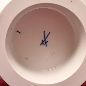 Коллекционная Ваза «Голубые Цветы», Фарфор MEISSEN Германия - 1980 год.