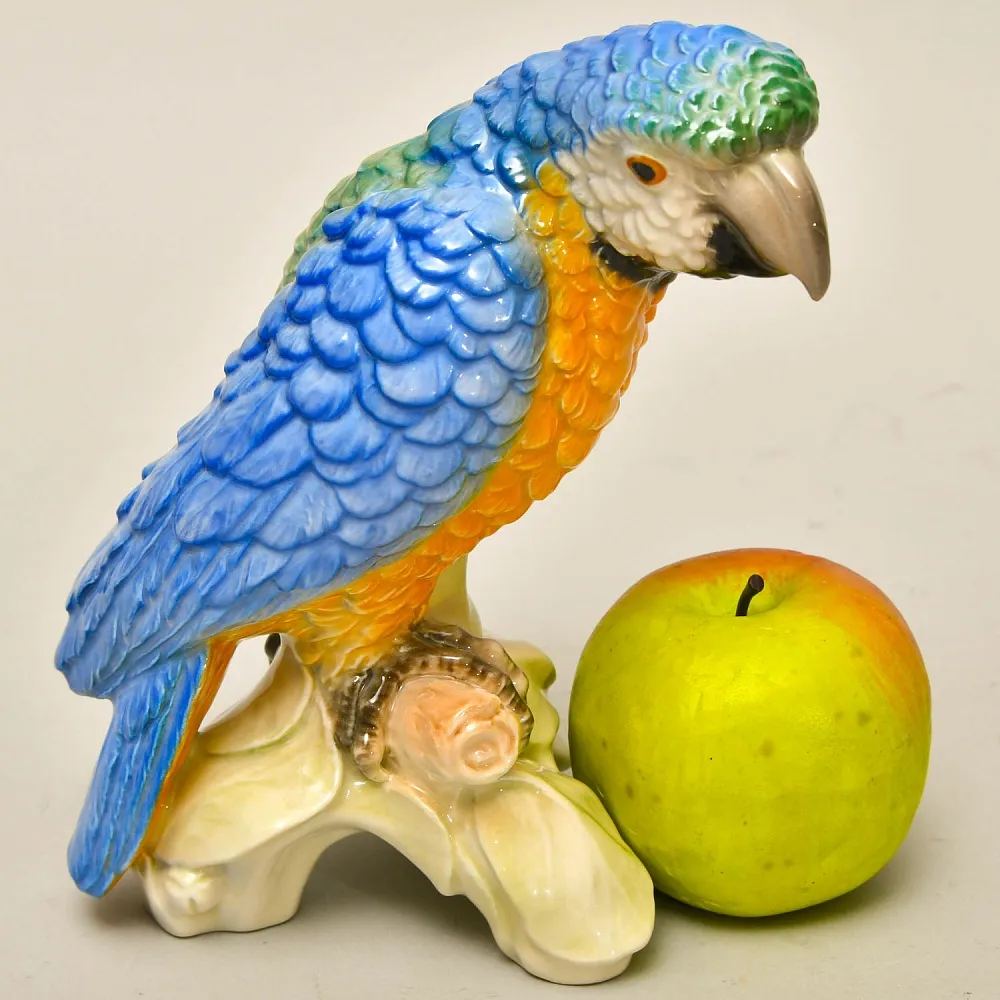Коллекционная Фарфоровая статуэтка «ПТИЦА - ПОПУГАЙ», Goebel Германия, 1964 - 1972 годы.