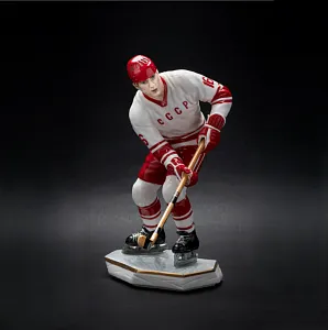 Коллекционная Авторская Статуэтка «Хоккеист СССР – Владимир Петров №16», фарфор, Россия.