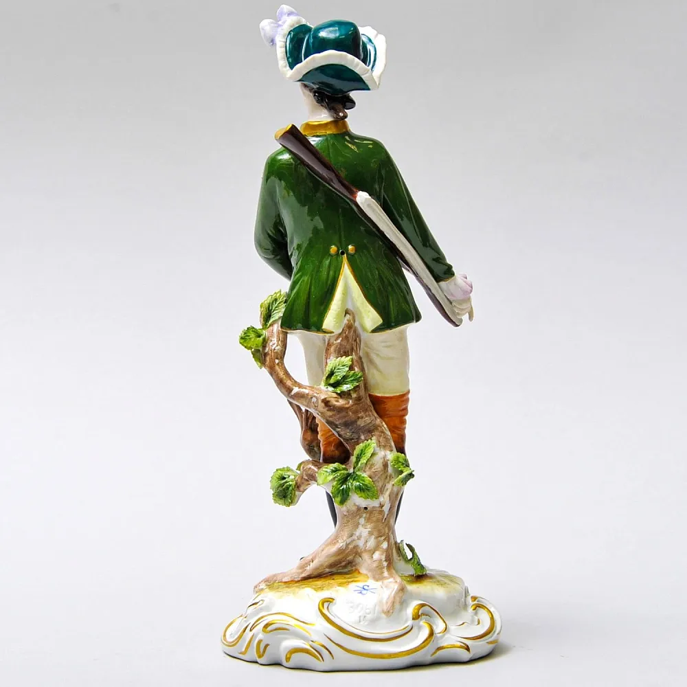 Коллекционная Фарфоровая статуэтка «Охотник с трофеем», Scheibe - Alsbach Германия 1952 - 1972 годы.
