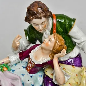 Коллекционная Фарфоровая статуэтка «Любовная пара», SITZENDORF Германия, середина ХХ века.