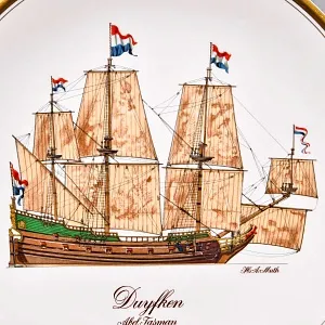 Коллекционная Тарелка «Парусные Корабли - ДЕЙФКЕН», Фарфор Royal Worchester, Англия -1978 год.
