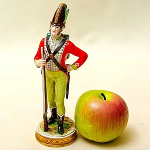 Редкая Коллекционная статуэтка «Солдат 87-го пехотного полка», Фарфор, RUDOLF KAMMER, Германия.