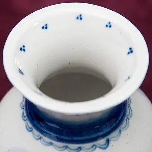 Авторская Коллекционная Фарфоровая Ваза «Розы» СССР ГЖЕЛЬ - 1980 год.