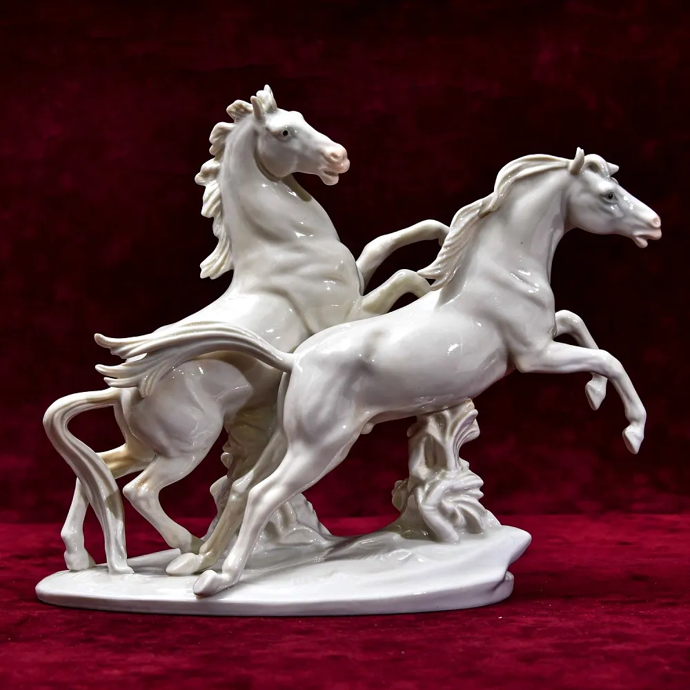 Коллекционная Фарфоровая Статуэтка «БЕГУЩИЕ ЛОШАДИ», Карл Энс / Karl Ens, Германия 60 гг.