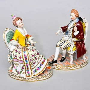 Коллекционные Парные статуэтки «Дама и Кавалер. Светская беседа», Фарфор SP Dresden, Германия.