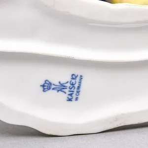 Коллекционная Фарфоровая статуэтка «Ловец гусей. Мальчик и гуси», KAISER Германия, 1979 - 1990 годы. 