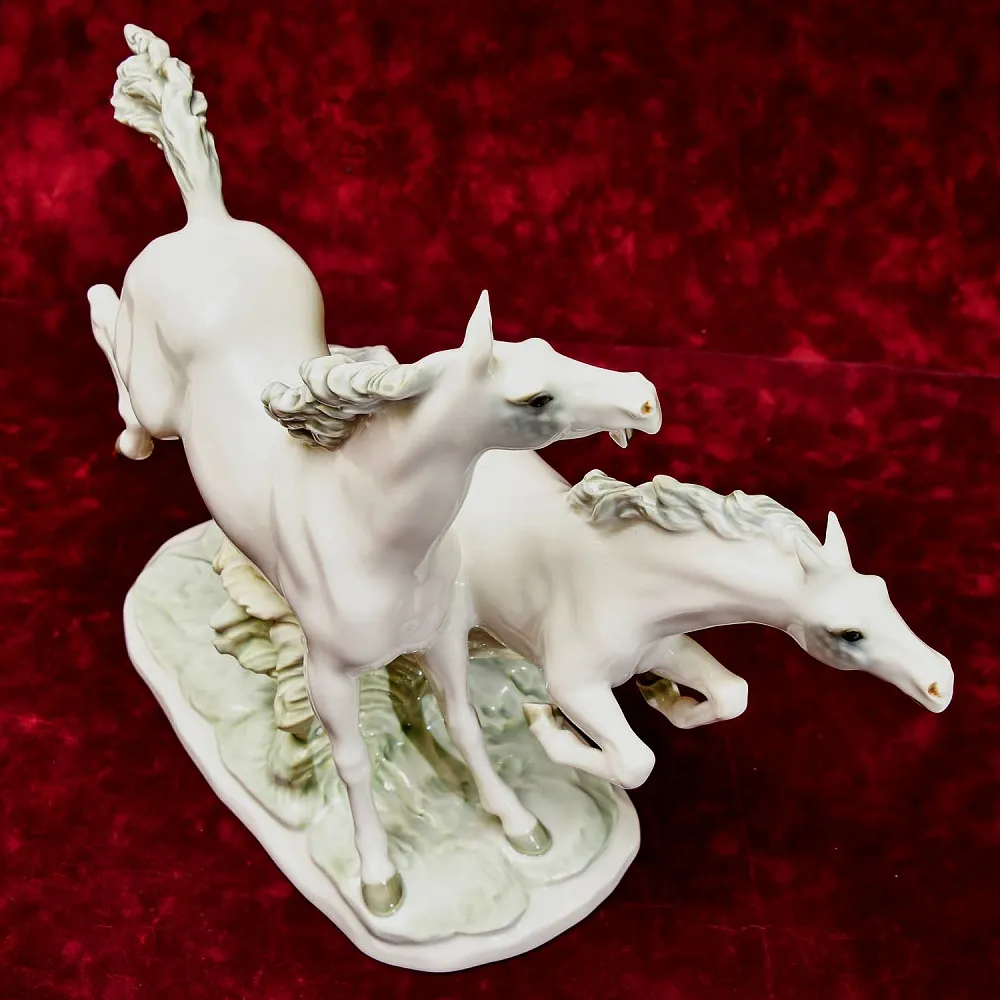 Коллекционная Фарфоровая Статуэтка «БЕГУЩИЕ ЛОШАДИ», Hutschenreuther,  Германия, 1968-1970 гг.