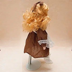 Коллекционная фарфоровая кукла №7  Н - 31 см.