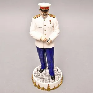 Коллекционная Авторская Статуэтка «Генералиссимус СССР - Сталин И.В.», фарфор, Россия. 