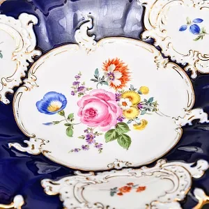 Коллекционное Фарфоровое Блюдо - Тарелка «Букет с розой и колокольчиком» Кобальт, MEISSEN Германия. 
