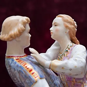 Редкость! Авторская Роспись - Фарфоровая Статуэтка «РУСЛАН И ЛЮДМИЛА» РОССИЯ ДФЗ Дулево.