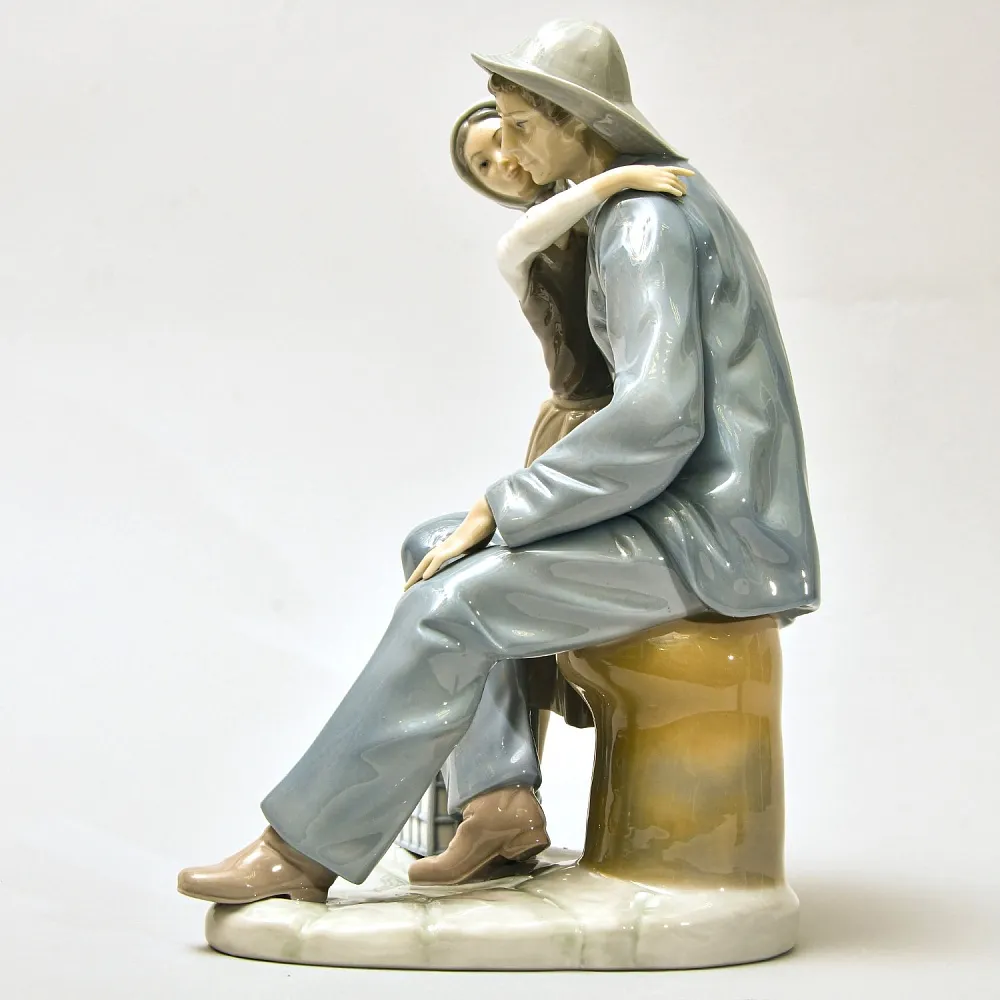 Редкость!!! Коллекционная Фарфоровая Статуэтка «ПОЦЕЛУЙ», Lladro Испания -1974 год.