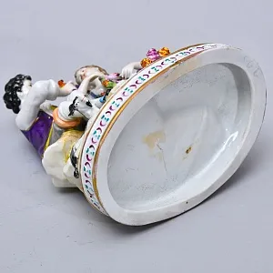 Антикварная Фарфоровая статуэтка «СВИДАНИЕ. ПТИЦА В РУКЕ», Aelteste Volkstedter Германия.