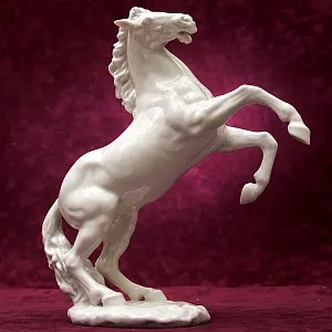 Редкость!!! Фарфоровая статуэтка «ЛОШАДЬ НА ДЫБАХ», Hutschenreuther, Германия - 1966 год.