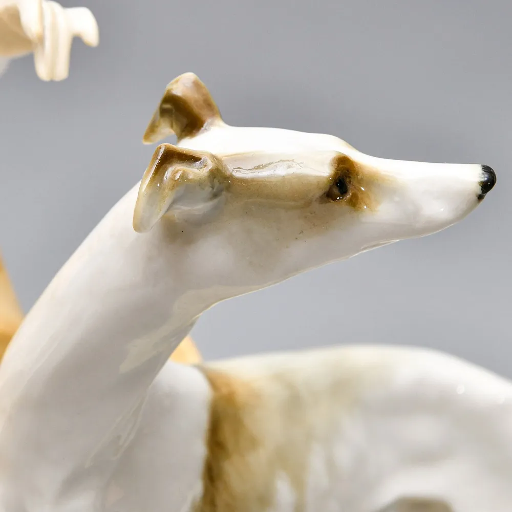 Коллекционная Фарфоровая статуэтка «Девушка с собаками - левретками», Hutschenreuther Германия.