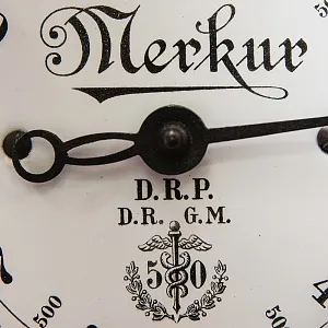 Кухонные Весы «Merkur» в Фарфоровом корпусе, D.R & G.M., Германия -1915 год.