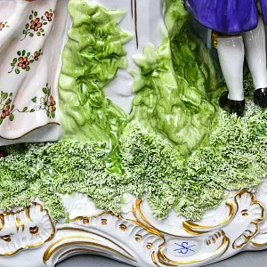 Коллекционная Фарфоровая статуэтка «ГАЛАНТНАЯ ПРОГУЛКА», Scheibe-Alsbach Германия, середина ХХ века. 