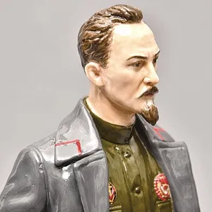 Коллекционная Авторская Статуэтка «Председатель ВЧК СССР - Дзержинский Ф.Э.», фарфор, Россия. 