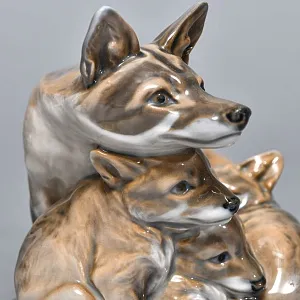 Коллекционная Фарфоровая статуэтка «Лиса с лисятами», Royal Copenhagen Дания - 1963 год. 