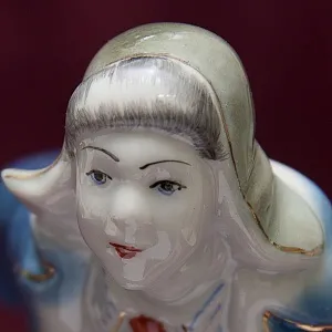 Фарфоровая Статуэтка «Лыжник - Пионер», ДФЗ Вербилки, СССР - 1954 год.