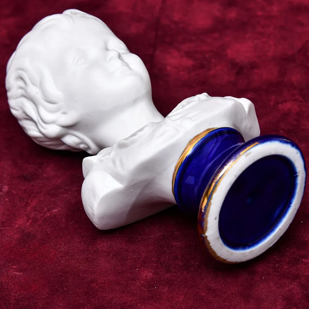 Фарфоровый Бюст - Статуэтка «МАЛЬЧИК. Александр Броньяр», Tharaud Limoges Франция.