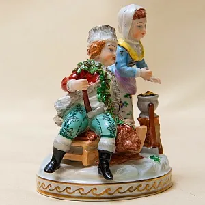 Фарфоровая статуэтка «Дети - Маленькие помощники» SP Dresden, Германия середина ХХ века.