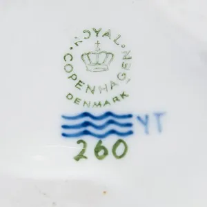 Фарфоровая Статуэтка Собаки - «Два щенка» ROYAL COPENHAGEN,  Дания 1969 -1974 года.