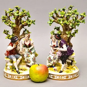 Большие Парные Фарфоровые статуэтки «Влюбленные», Ludwigsburg Германия, середина ХХ века. 