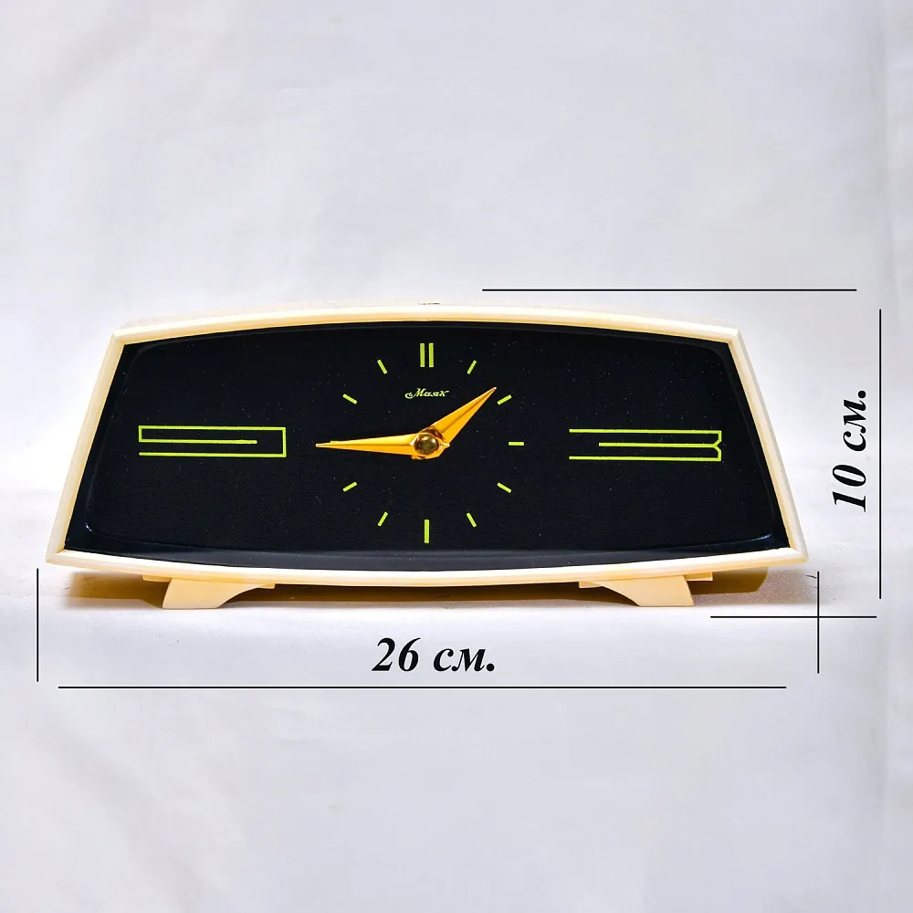 Винтажные Настольные Механические Часы «Маяк» СССР -1965 год.