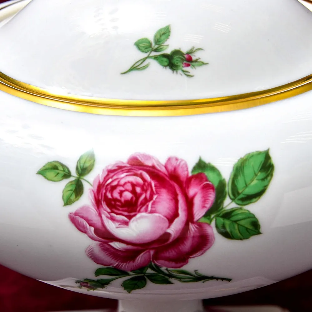 Коллекционная Фарфоровая Вазон - Ваза с крышкой «Мускусная Роза», KAISER, Германия - 1979 год.