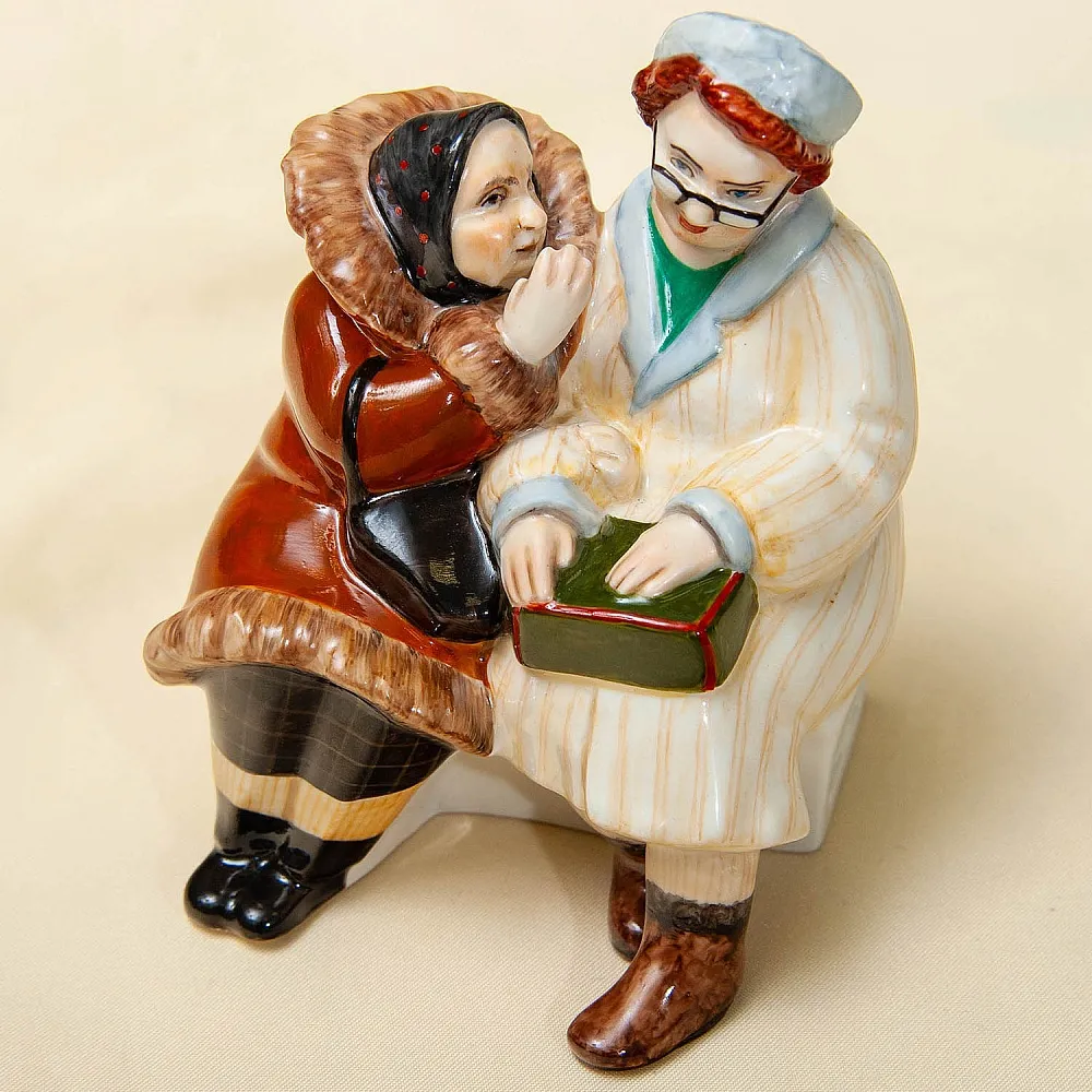 Авторская Коллекционная Фарфоровая Статуэтка «Кумушки», Россия.