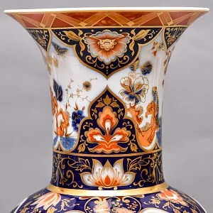 Коллекционные Парные Вазы на подставках из серии «Yokohama» H - 38 см., Фарфор KAISER, Германия.