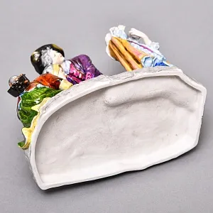 Коллекционная Фарфоровая статуэтка «Жареные каштаны», VOLKSTEDT Германия, середина ХХ века. 