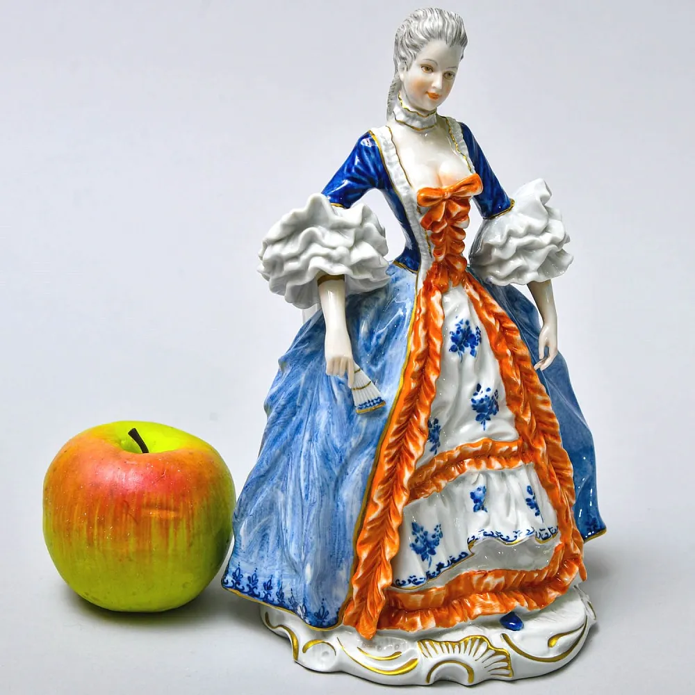 Редкость!!! Коллекционная Фарфоровая Статуэтка «Девушка в голубом платье», Unterweissbach Германия - 1958 год.