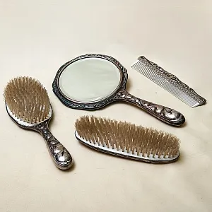 Антикварный Дамский набор для туалетного столика - 4 предмета, Серебро, Англия - начало ХХ века. 