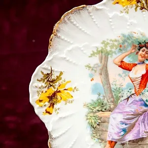 Редкость! Антикварная Фарфоровая Тарелка - Блюдо «ВИШНЕВАЯ ФЕЯ», Works Karlsbad, Австрия конец XIX - начало ХХ века.