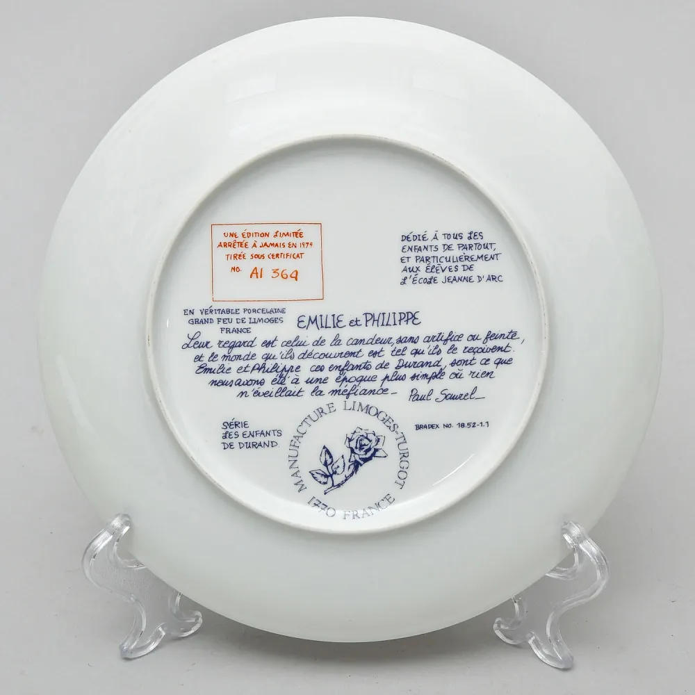 Авторская Тарелка «Дети. Эмилия и Филипп». Фарфор Limoges Франция - 1980 год.