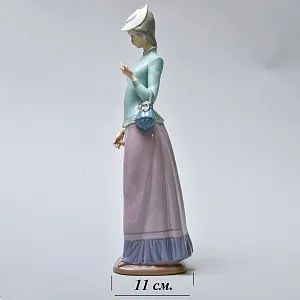 Коллекционная Фарфоровая статуэтка «На прогулке. Дама и девочка», Lladro Испания. 