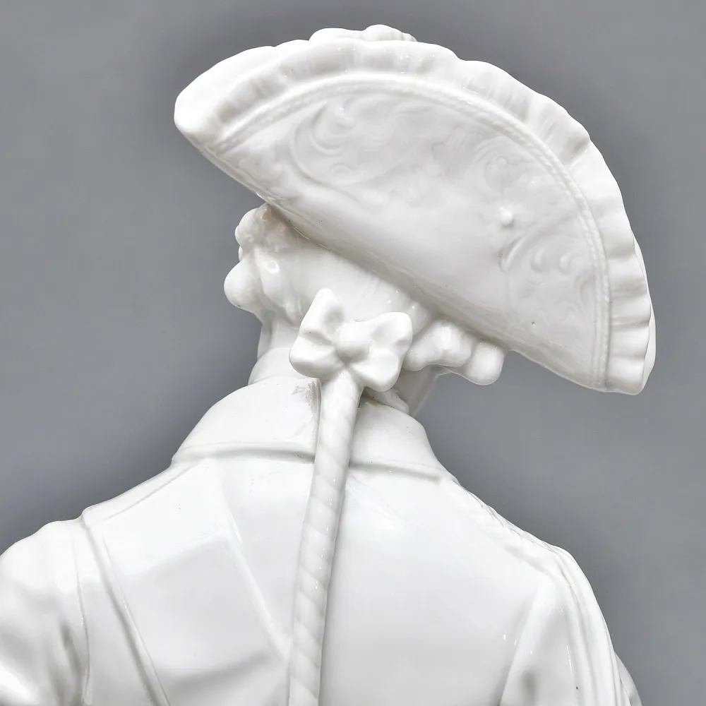 Антикварная Фарфоровая статуэтка «Старый Фриц. Король Пруссии Фридрих II с собаками»,  Volkstedt Германия.