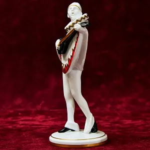 Редкая! Коллекционная Фарфоровая Статуэтка «Пьеро - Менестрель», GOEBEL Германия - 1986 год.