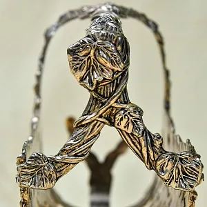 Антикварная Металлическая Подставка «Виноградная Лоза» для винной бутылки, Франция.