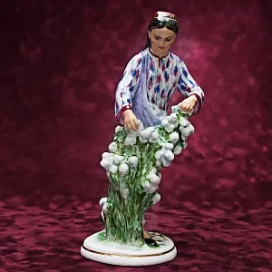 Редкость! Авторская Фарфоровая статуэтка «Узбечка с хлопком», ЛФЗ СССР 1955 год. 