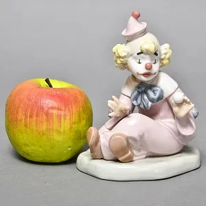 Коллекционная Фарфоровая статуэтка «Клоун - фокусник», NAO by Lladro Испания.