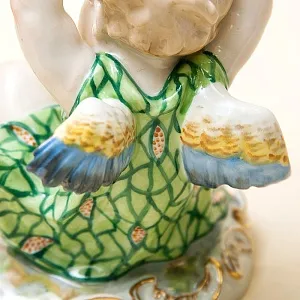 Коллекционная Фарфоровая статуэтка «Девочка-Ангел и Цыпленок» SANDIZELL Германия.