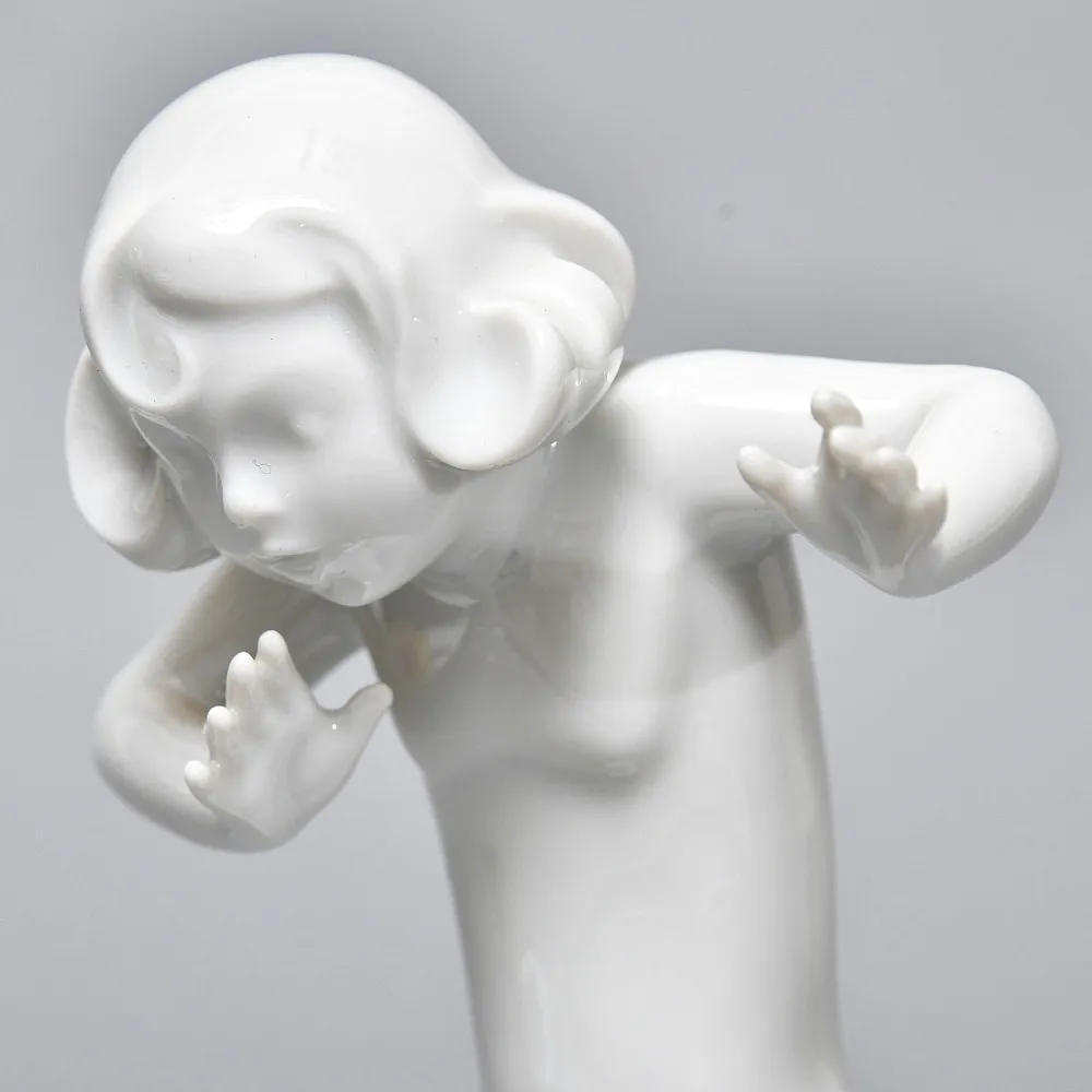 Антикварная Фарфоровая статуэтка «Девочка на черепахе», ROSENTHAL Германия, середина ХХ века.