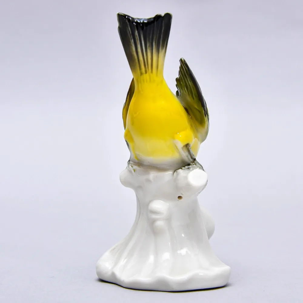 Коллекционная Фарфоровая статуэтка «Птица. Синица», VOLKSTEDTER Германия, середина ХХ века.