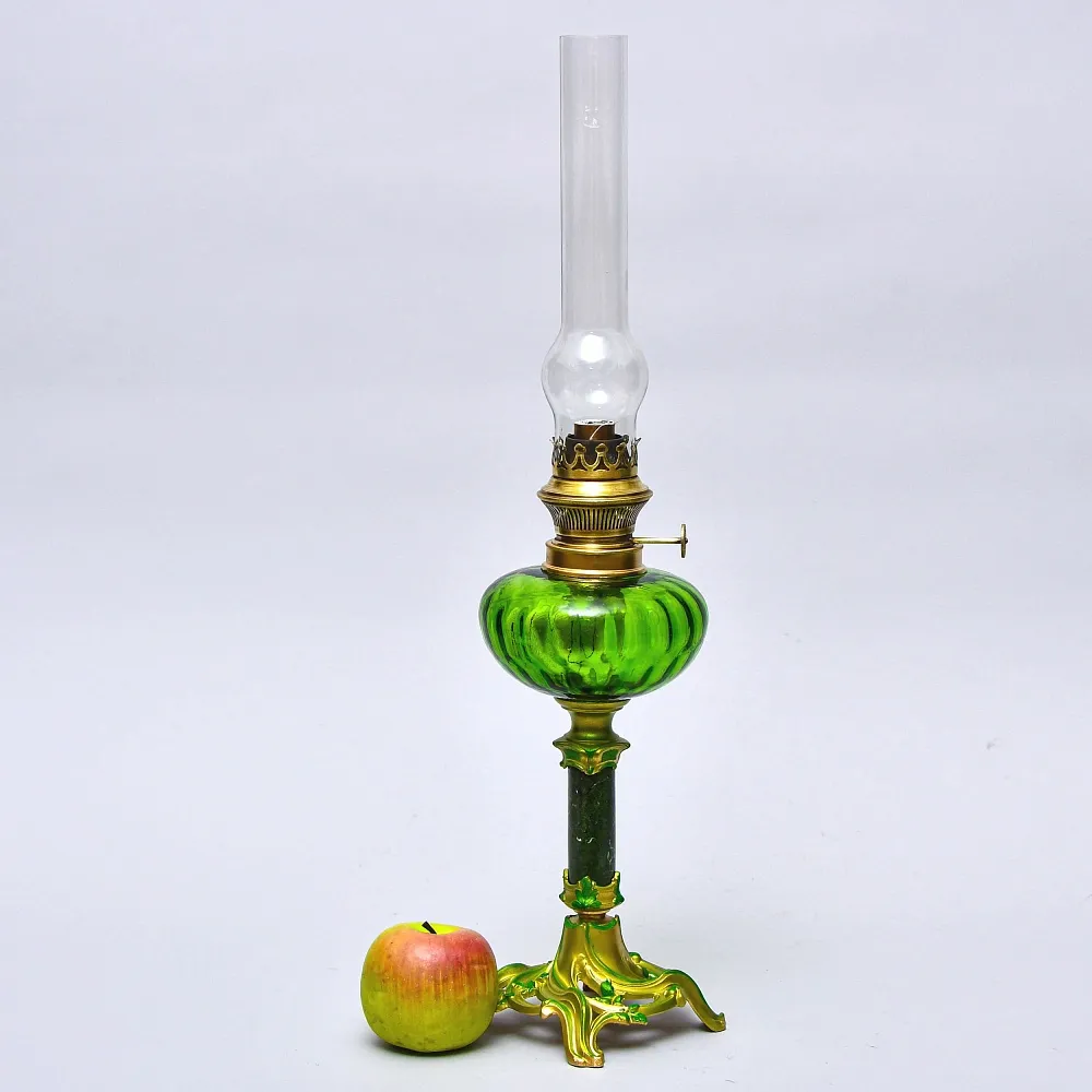 Антикварная Керосиновая Лампа «Зелень Утреннего Сада» BREVETE - L&B, Франция, начало ХХ века.