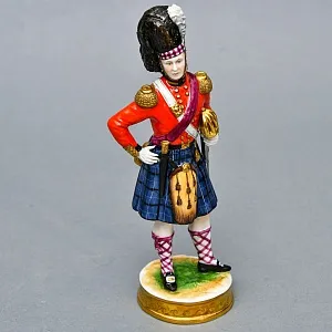 Редкая!!! Фарфоровая Cтатуэтка «Солдаты Британской Армии. 92-й пехотный полк», RUDOLF KAMMER Германия. 