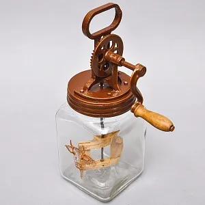 Старинная Кухонная Механическая Маслобойка, Стекло / Металл, Германия середина ХХ века. 